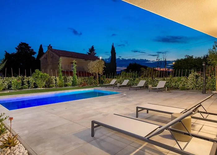 Apartmani Vila Mara M 1 Heated Pool